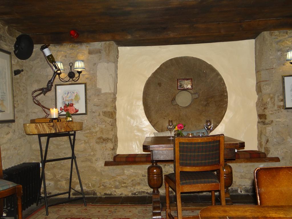 The Talkhouse Hotel Stanton Saint John Buitenkant foto