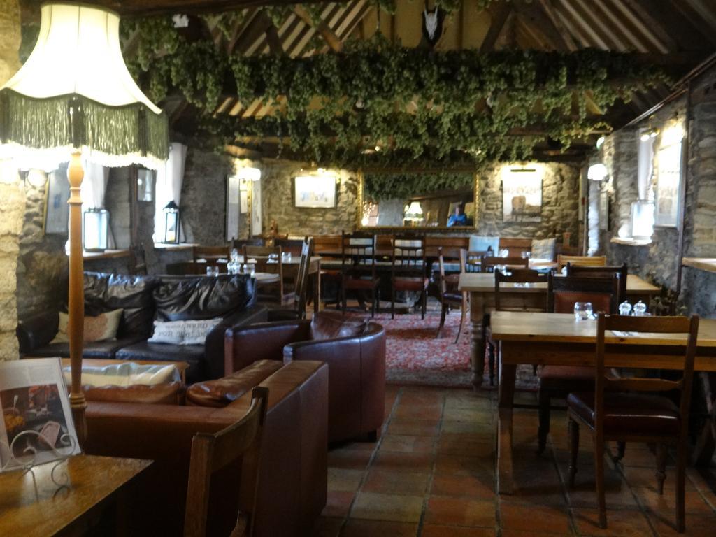 The Talkhouse Hotel Stanton Saint John Buitenkant foto